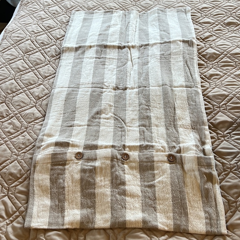 Cozy Beige and Cream Plaid Throw Blanket - Picture 2 of 3